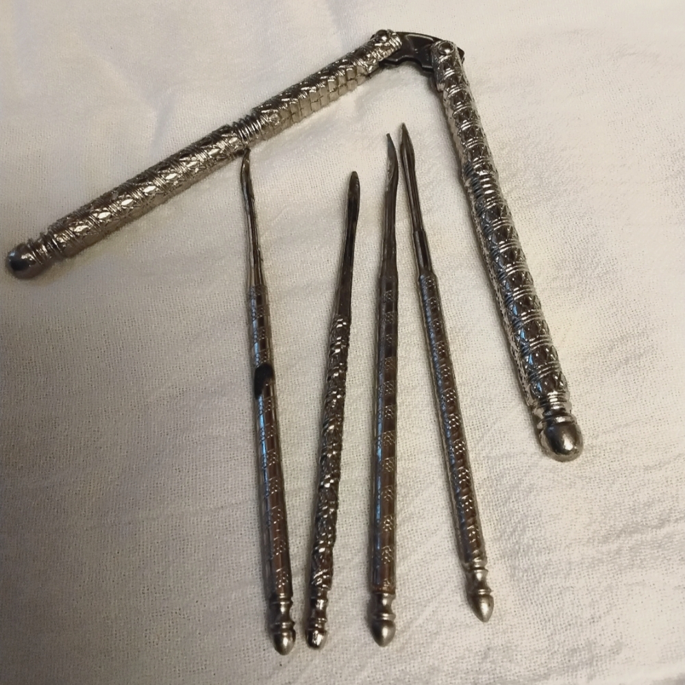 NUTCRACKER TOOL SET